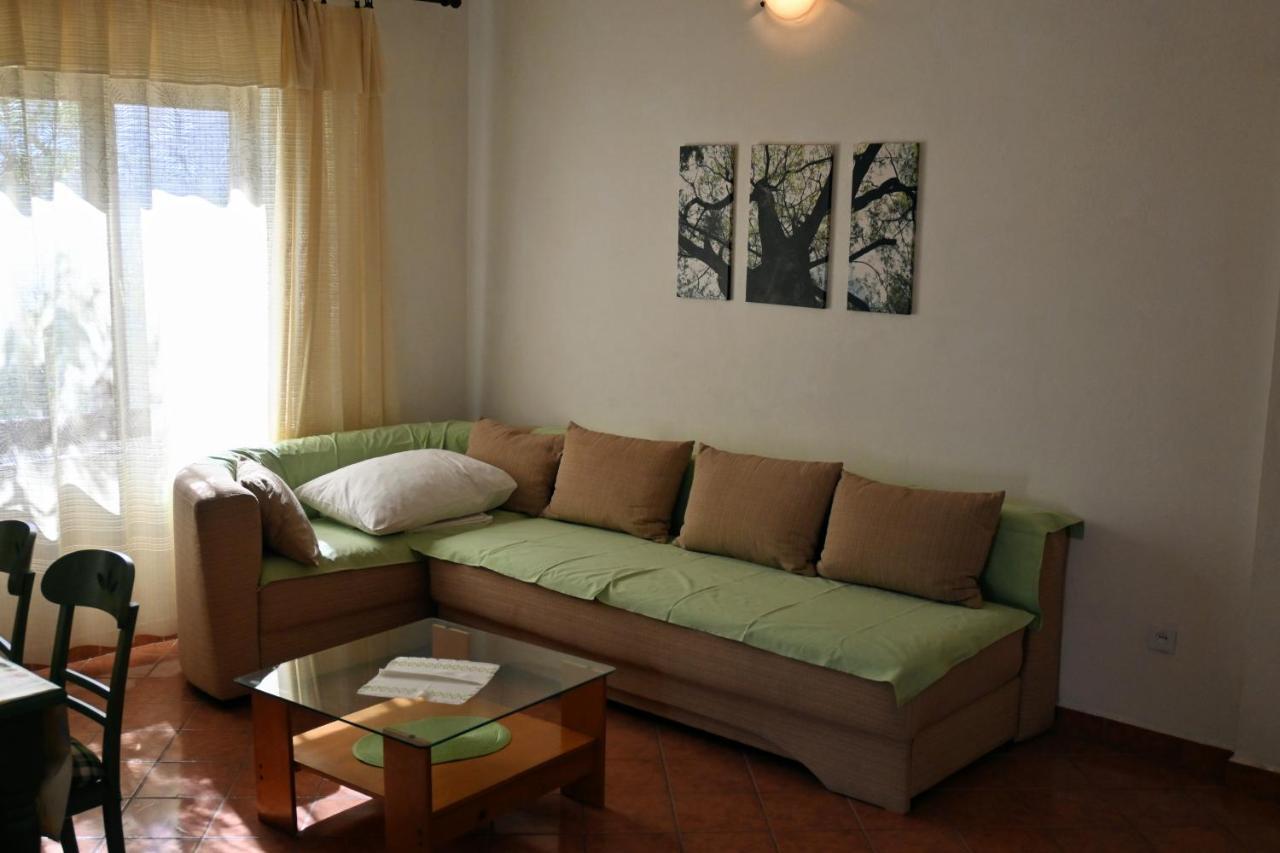 Apartments Tea Pag Pag Town Bagian luar foto