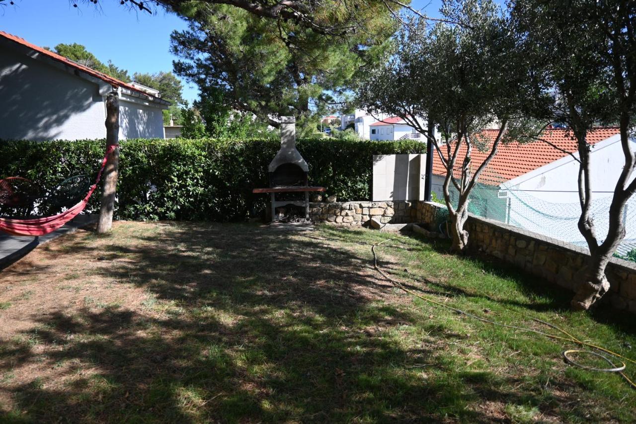 Apartments Tea Pag Pag Town Bagian luar foto