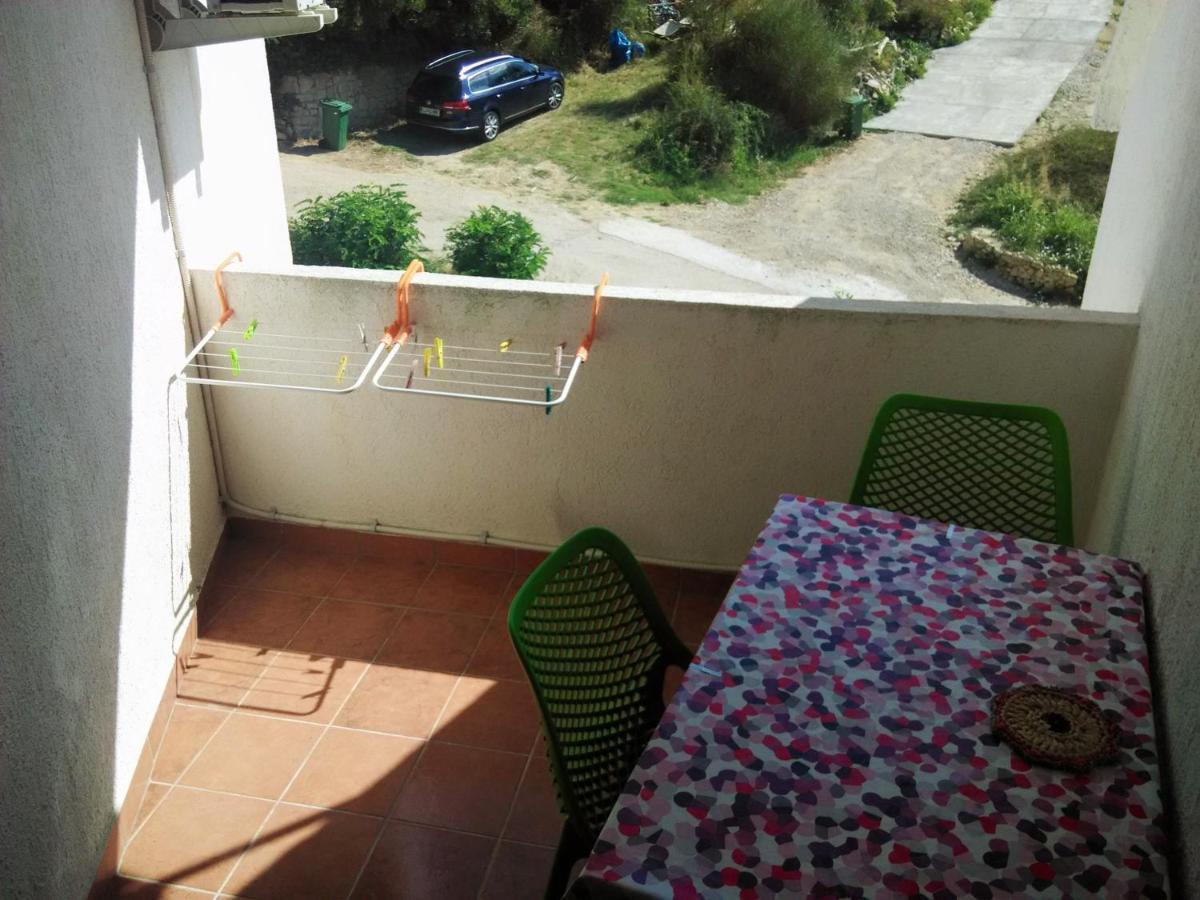 Apartments Tea Pag Pag Town Bagian luar foto